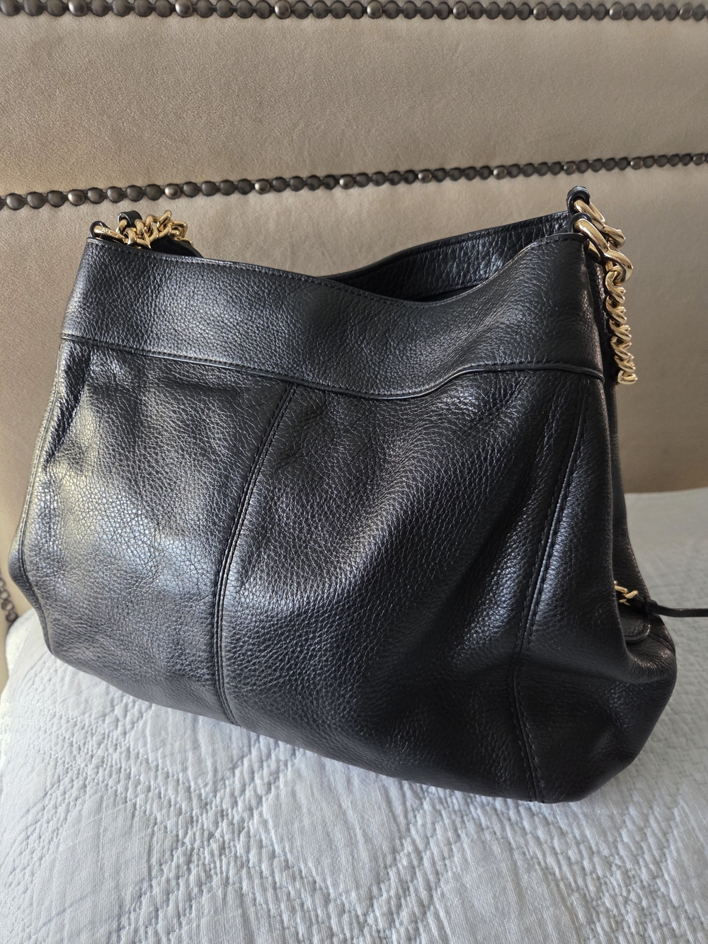 COACH Lexy Black Pebbled Leather Shoulder Bag with Gold Chain - Picture 3 of 8